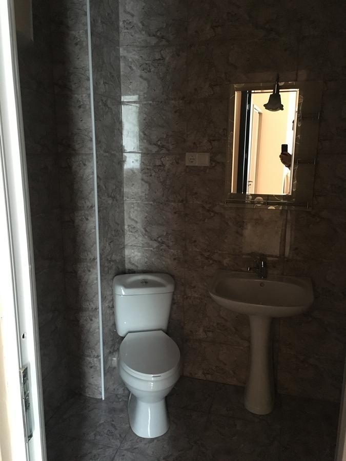 Khashuri Kmg Hotel מראה חיצוני תמונה