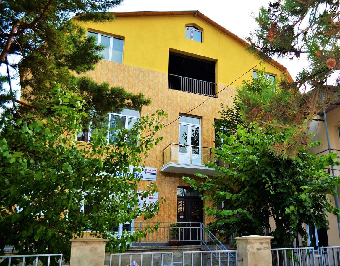 Khashuri Kmg Hotel מראה חיצוני תמונה